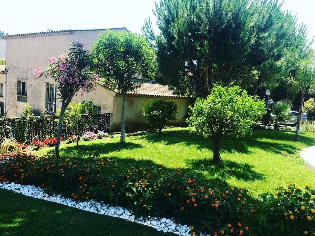 La Bastide De L'oliveraie Hotel